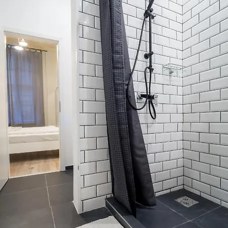 Downtown Opera Apartment *